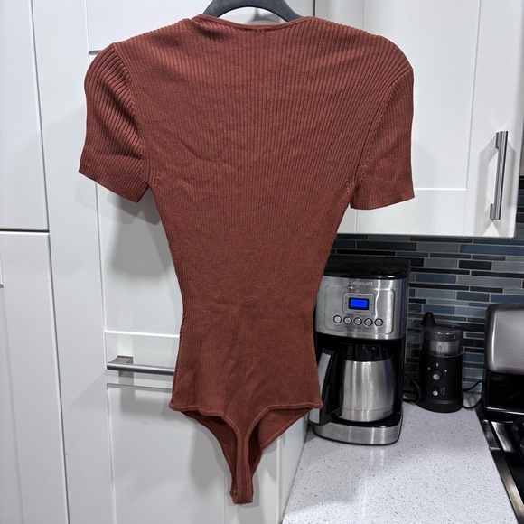 NWT Abercrombie & Fitch short sleeve portrait neck bodysuit - Picture 5 of 6